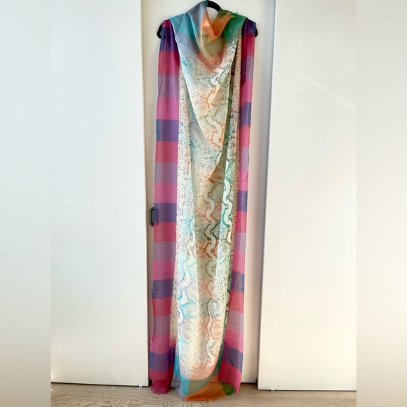 TILO Scarves Snake Print cotton cutie! Made in India. Never worn. Perfect 🎁 - Picture 4 of 12